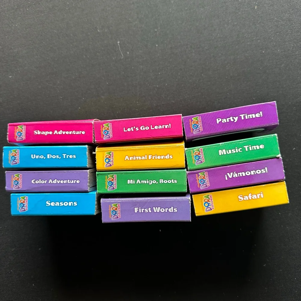 Nickelodeon Dora the Explorer Learning Toys 12 mini books